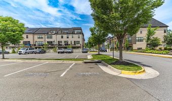 6301 EDSALL Rd 122, Alexandria, VA 22312