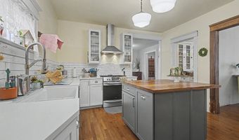 2928 E Stagecoach Trl, Apple River, IL 61001