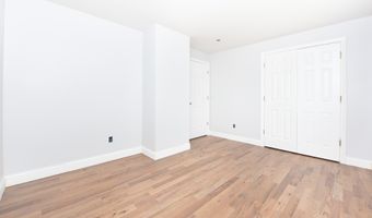 70 Northfield Dr, Bridgeport, CT 06606