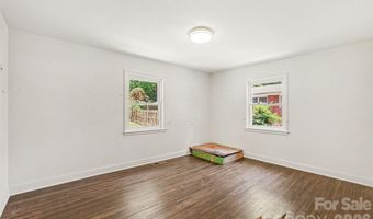 1027 Dresden Dr W, Charlotte, NC 28205