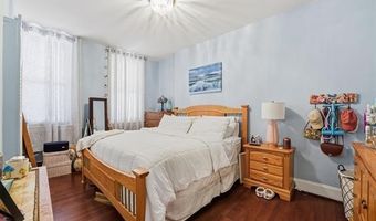 82 E 26TH St, Bayonne, NJ 07002