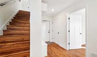 2604 Golden Valley Rd, Minneapolis, MN 55411