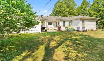 916 Midway Dr, Auburn, IN 46706