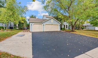 1820 Crofton Dr, Algonquin, IL 60102