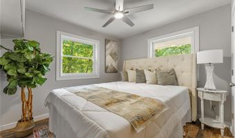 2 Rochdale Dr, Bella Vista, AR 72714