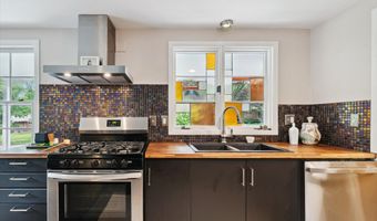 2422 Essex, Ann Arbor, MI 48104