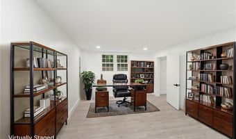 1575 MIDDLE Rd, East Greenwich, RI 02818