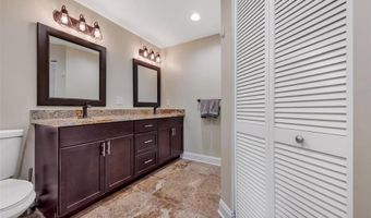 534 Oak Ridge Trails Ct, Ballwin, MO 63021
