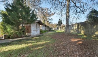 55512 FRONT St, Astor, FL 32102