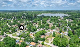 409 Maplewood Dr, Antioch, IL 60002