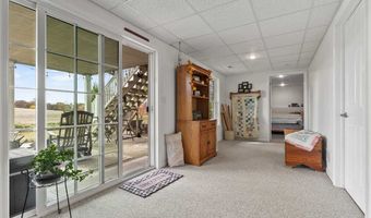 5709 Oak Crest Hill Rd SE, Riverside, IA 52327