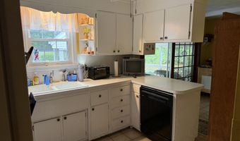 124 Brentwood Dr, Bristol, CT 06010