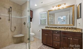 4301 Meadowridge Dr, Charlotte, NC 28226