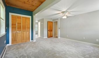 124 Pomeroy Ln, Amherst, MA 01002