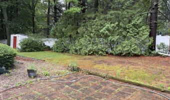 124 Brentwood Dr, Bristol, CT 06010