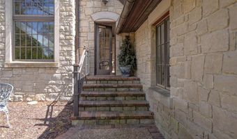 879 N 200 Rd, Baldwin City, KS 66006