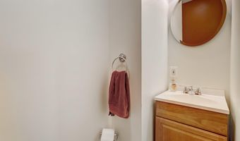 806 S CLINTON St, Baltimore, MD 21224