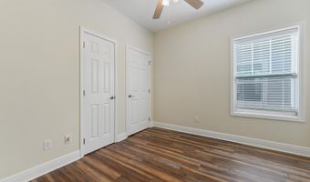 318 Saint Francis St, Bay St. Louis, MS 39520