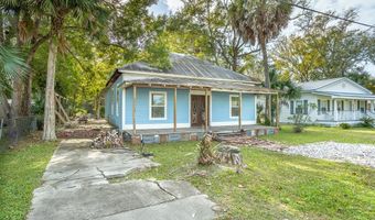 146 12th St, Apalachicola, FL 32320
