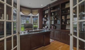 7 Champagne Ter, Bedford, NH 03110