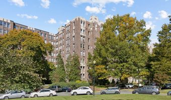 4000 CATHEDRAL Ave NW 605B, Washington, DC 20016