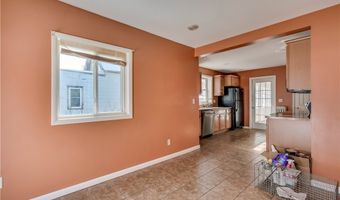 8 2nd St, Alexandria Bay, NY 13607