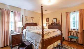 19494 Oakwood Dr, Abingdon, VA 24211