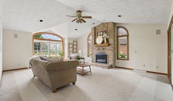 W2880 OAKRIDGE Drive, Appleton, WI 54915