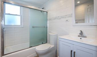 132 Bethel Rd, Albertson, NY 11507