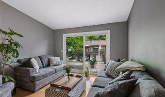 1432 Arden View Dr, Arden Hills, MN 55112