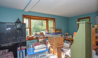 179 County Rd, Ashby, MA 01431