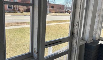 1609 Saint Clair River Dr, Algonac, MI 48001