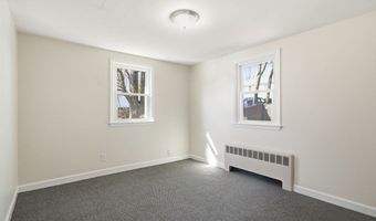 18-20 Genetti Cir, Bedford, MA 01730