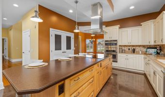 1801 N Dewey St, Auburn, IN 46706