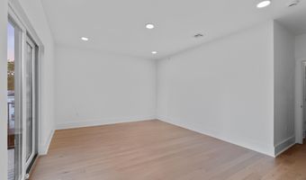 525 AVENUE E 3, Bayonne, NJ 07002