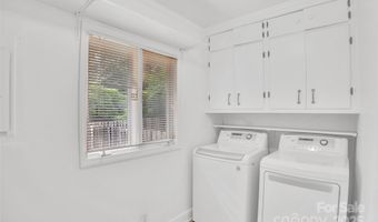 1212 Burtonwood Cir, Charlotte, NC 28212