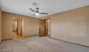 404 Comanche Trl, Altus, OK 73521
