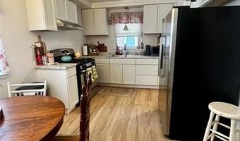 15854 Englewood Ave, Allen Park, MI 48101