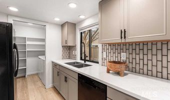 5771 Battlement Ct, Boise, ID 83703