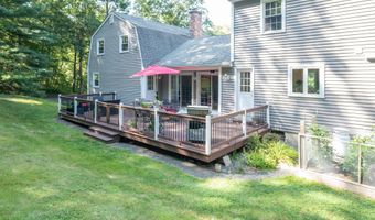 9 Arapaho Rd, Brookfield, CT 06804