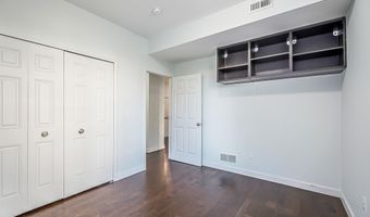 922 W Summerfield Glen Cir, Ann Arbor, MI 48103