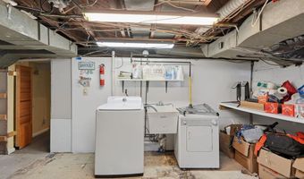 2 Lloyd Pl, Belleville, NJ 07109