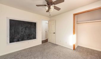 205 Westview Dr, Alma, MI 48801