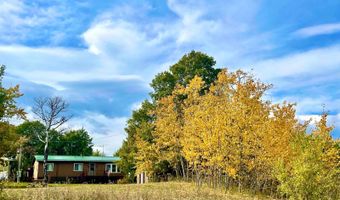 28 W Shore Rd, Babb, MT 59411