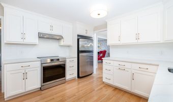 83 Peach Tree Ln, Bristol, CT 06010