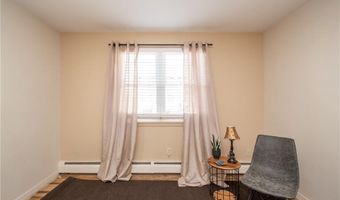 70 Carroll Ave 510, Newport, RI 02840