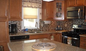 1 E 29th St, Beach Haven, NJ 08008
