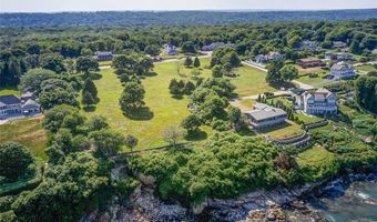 727 Boston Neck Rd, Narragansett, RI 02882