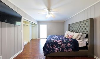 910 Pine St, Bainbridge, GA 39819