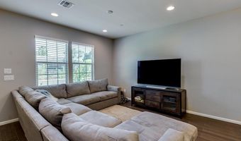 2477 W Market Pl 32, Chandler, AZ 85248